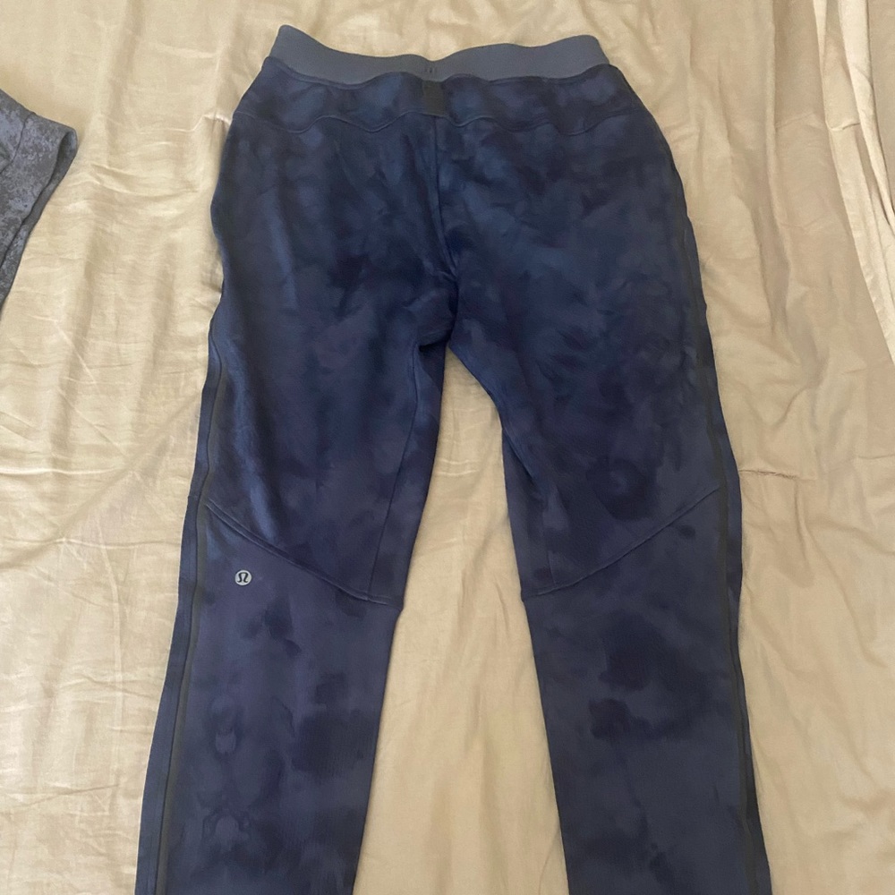 Textured tech pant navy blue